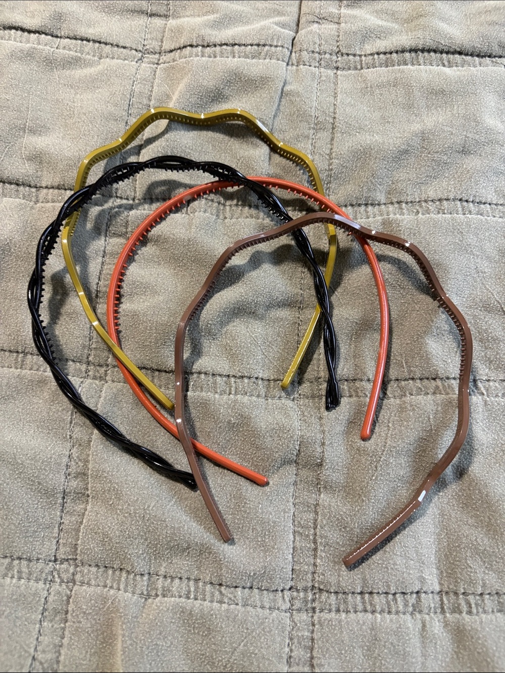 Assorted Women's Metal and Plastic Headband Set - Brown, Black, Yellow, Orange